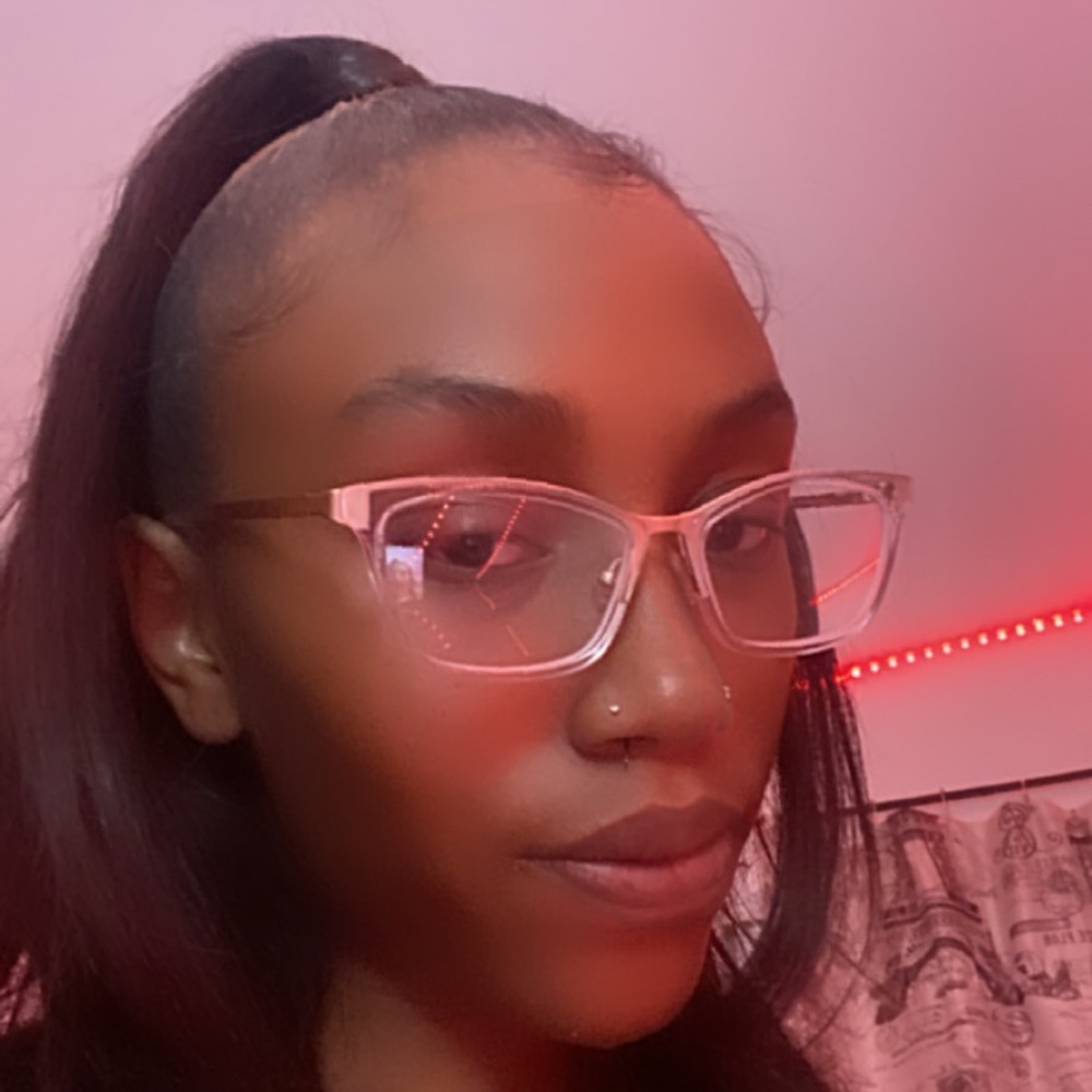 Meet your Posher, Kellie